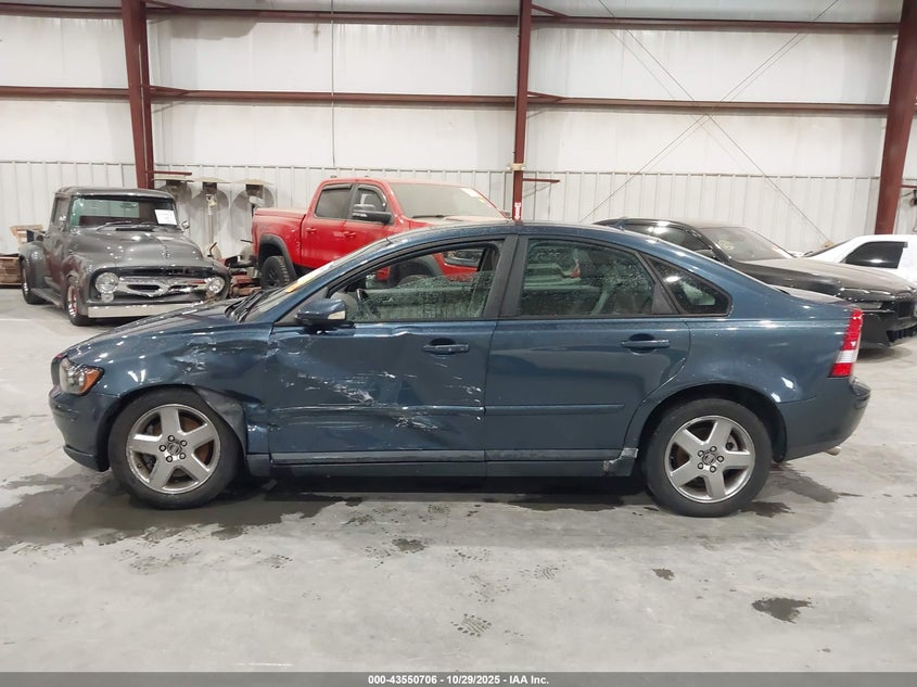 2005 Volvo S40 T5 Awd VIN: YV1MH682052073605 Lot: 43550706