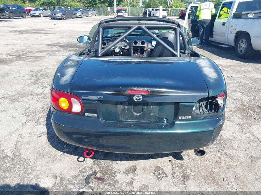 1999 Mazda Mx-5 Miata Leather Pkg/Popular Equipment Pkg/Sports Pkg/Touring Pkg VIN: JM1NB3535X0125025 Lot: 43550730