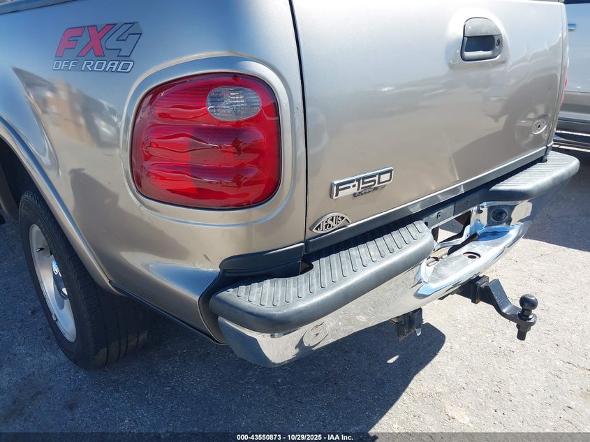 2002 Ford F-150 Lariat/Xlt VIN: 1FTRW08L82KB27106 Lot: 43550873