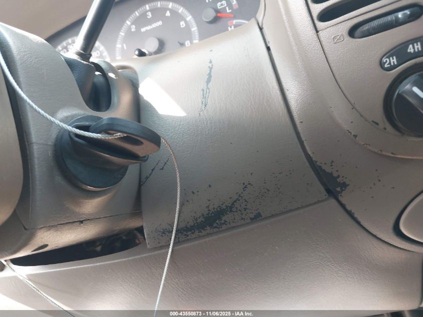 2002 Ford F-150 Lariat/Xlt VIN: 1FTRW08L82KB27106 Lot: 43550873