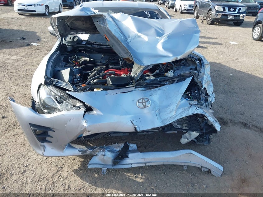 2017 TOYOTA 86 auction photo 6