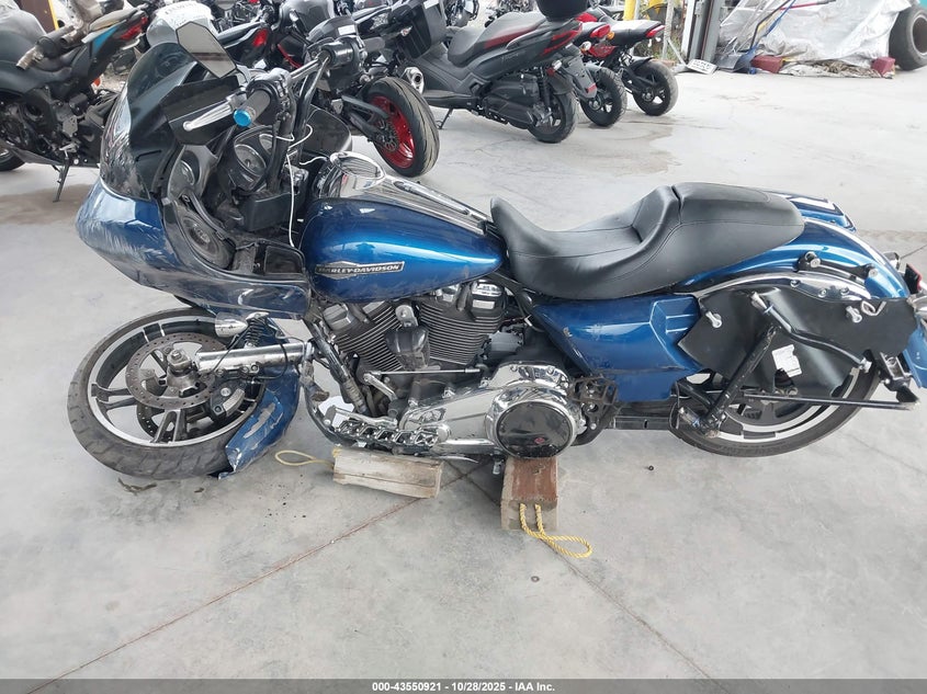 2022 Harley-Davidson Fltrx VIN: 1HD1KHC16NB651533 Lot: 43550921