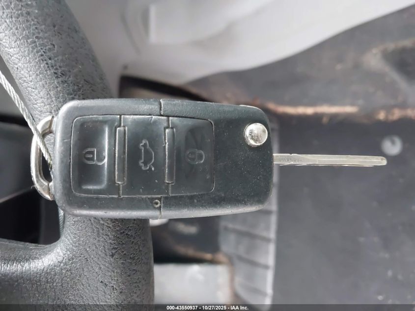 2008 Volkswagen Rabbit S VIN: WVWCA71K18W294147 Lot: 43550937