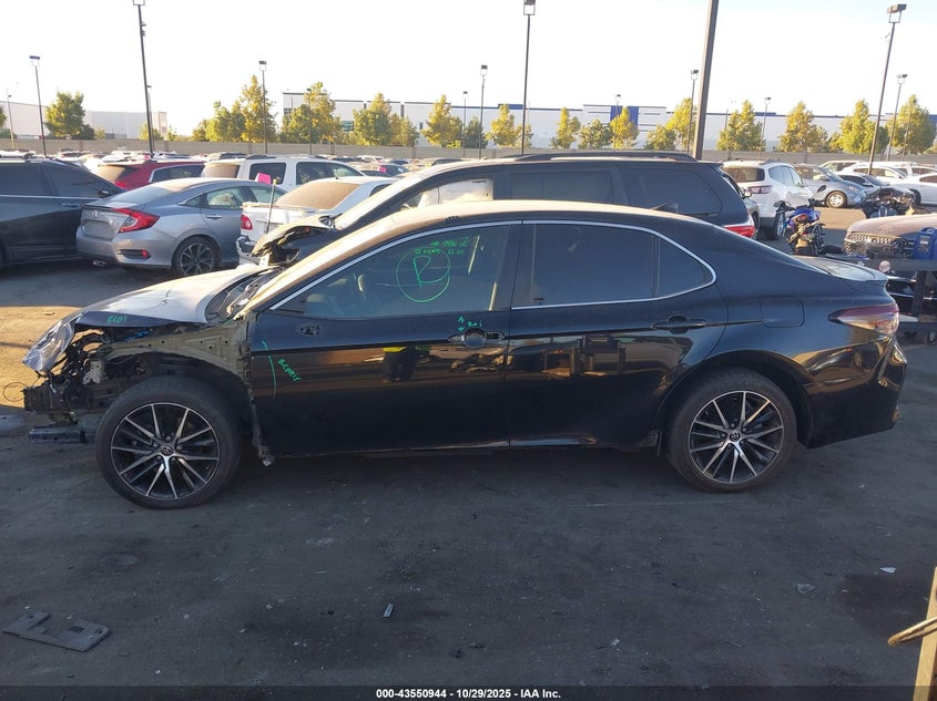 4T1G11AK7NU695137 2022 TOYOTA CAMRY photo no. 15