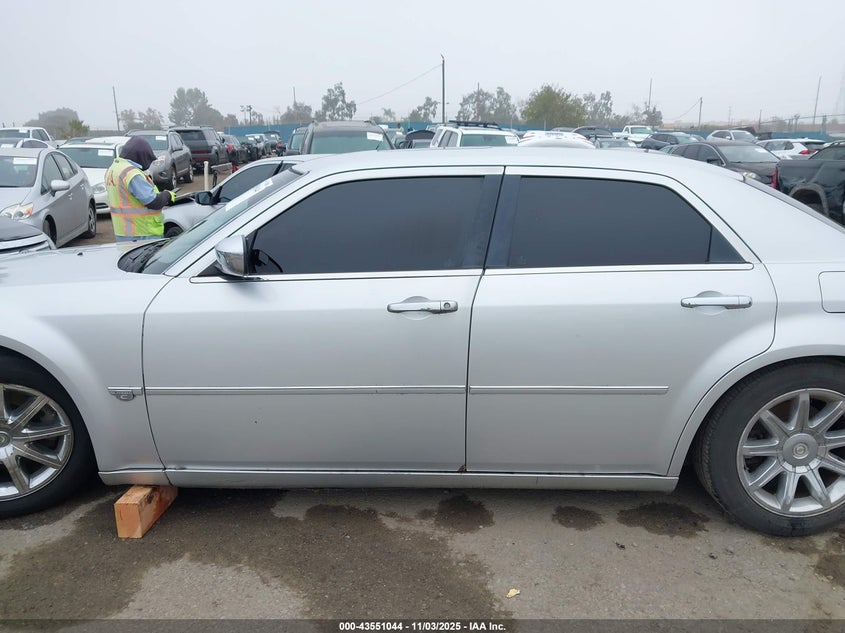 2005 Chrysler 300C VIN: 2C3AA63H45H631265 Lot: 43551044