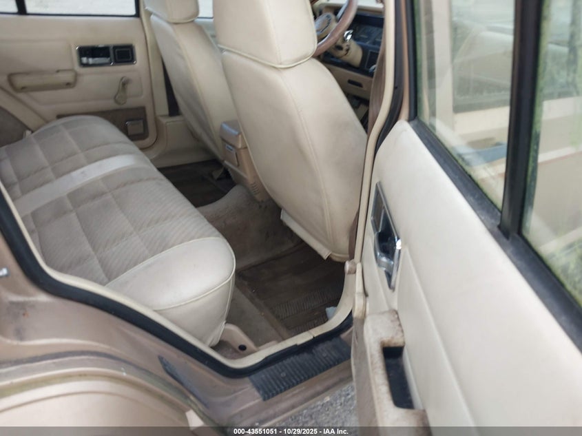 1990 Jeep Cherokee Pioneer VIN: 1J4FJ38L3LL128513 Lot: 43551051