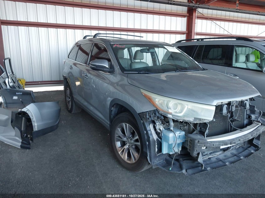 TOYOTA HIGHLANDER XLE V6