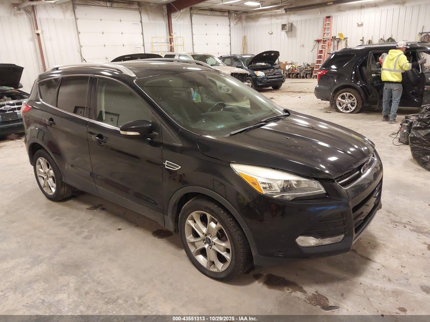 FORD ESCAPE TITANIUM