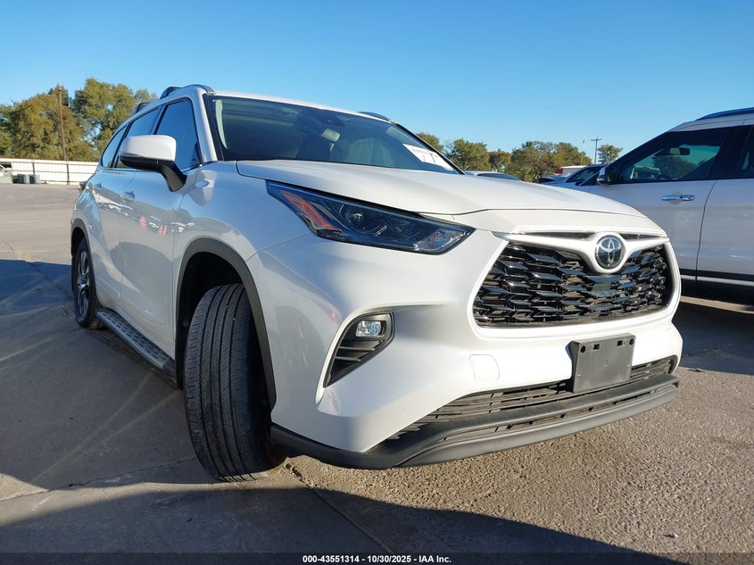 TOYOTA HIGHLANDER XLE