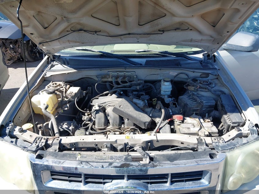 1FMCU031X8KD08004 2008 FORD ESCAPE photo no. 10