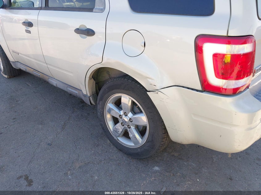 1FMCU031X8KD08004 2008 FORD ESCAPE photo no. 17