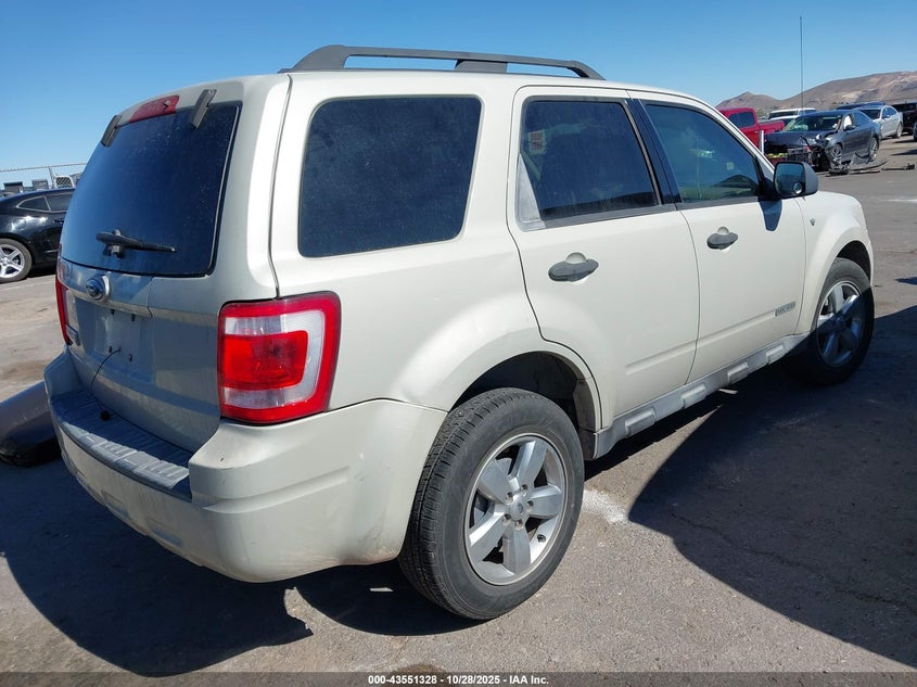 1FMCU031X8KD08004 2008 FORD ESCAPE photo no. 4