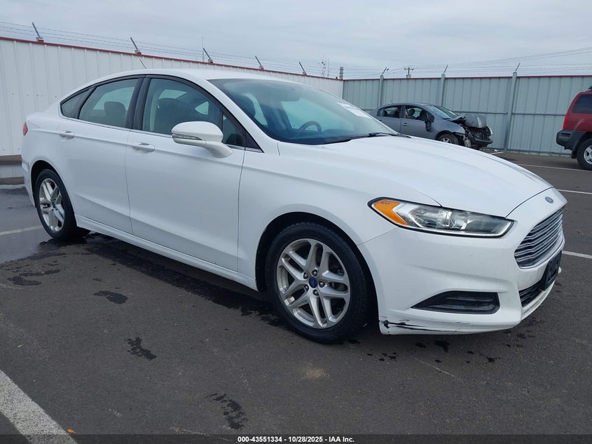 FORD FUSION SE