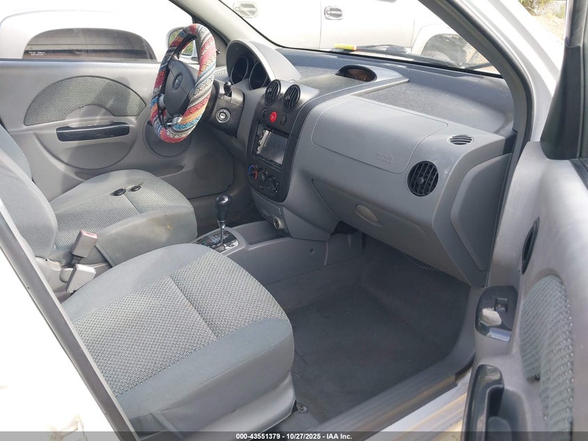 KL1TJ62684B207090 2004 CHEVROLET AVEO photo no. 5