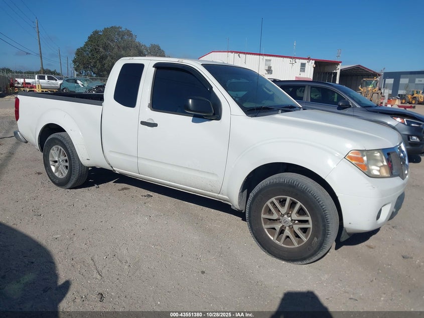 NISSAN FRONTIER DESERT RUNNER/SV