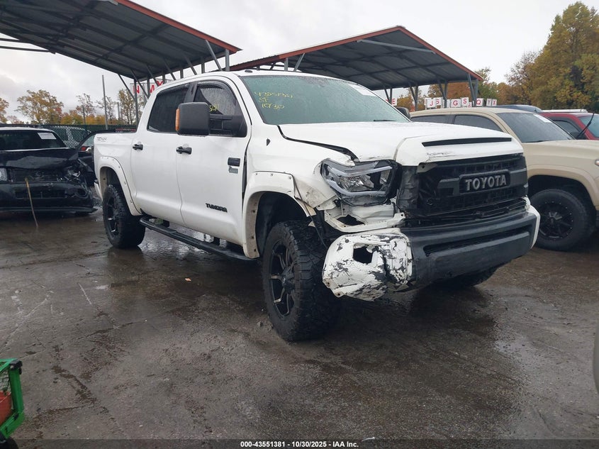 TOYOTA TUNDRA SR5 5.7L V8