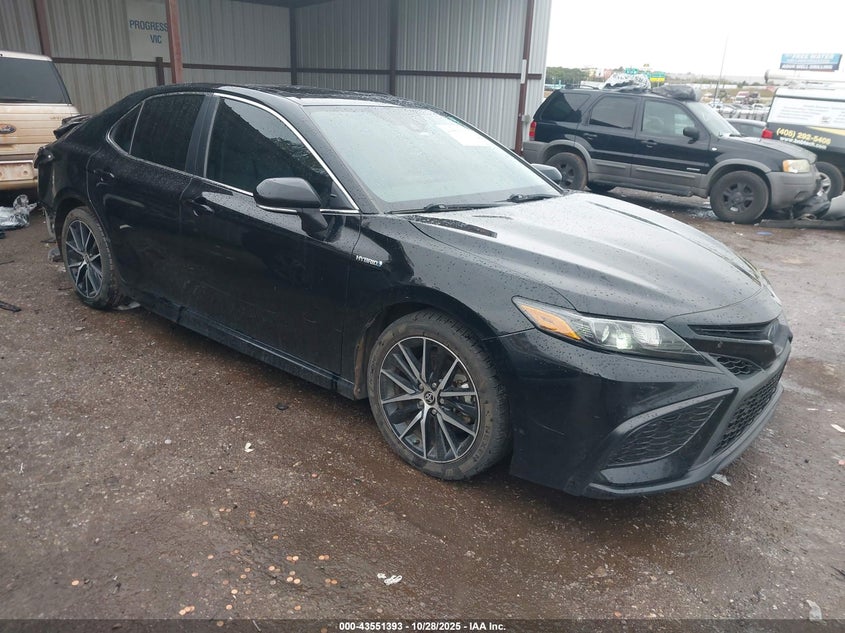 TOYOTA CAMRY HYBRID SE HYBRID