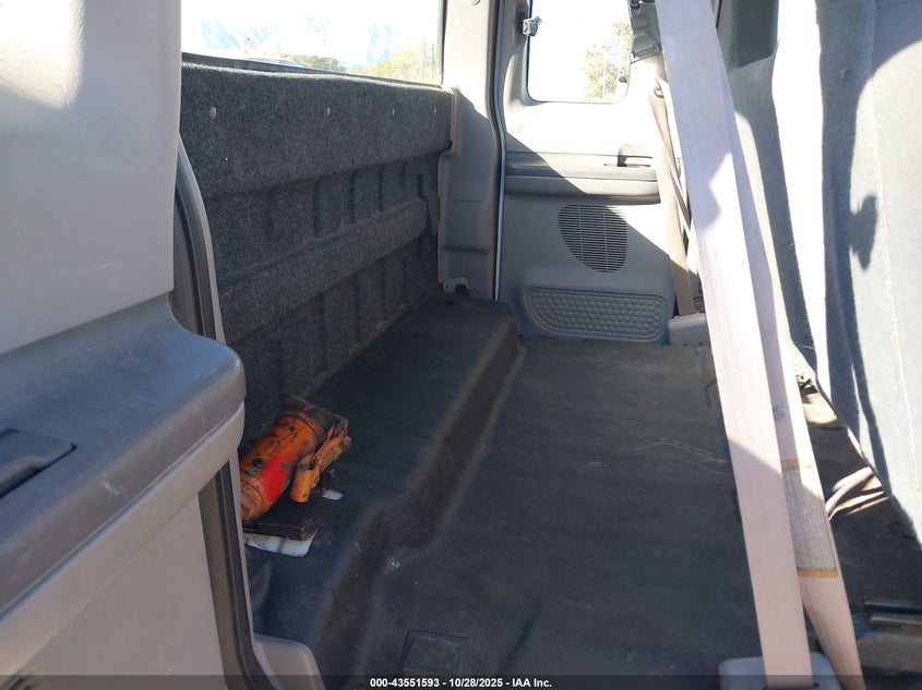 1FTSX31L2XEE06650 1999 FORD F350 photo no. 8