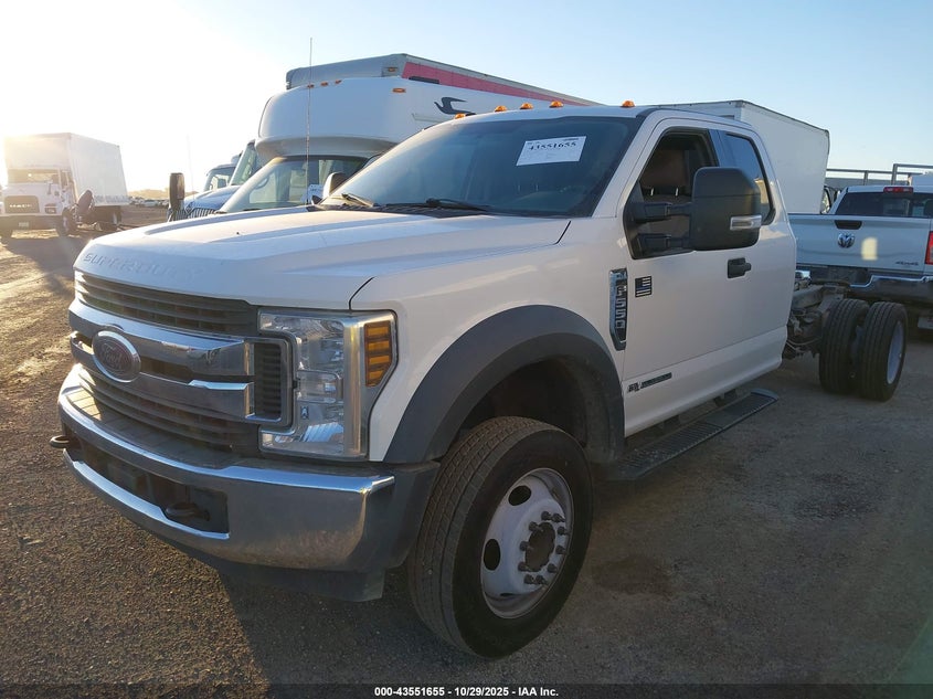 1FD0X5GT4KEF21815 2019 FORD F550 photo no. 2