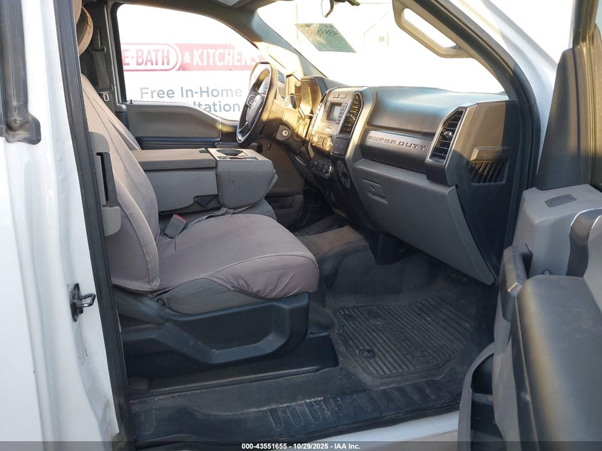 2019 Ford F-550 Chassis Xlt VIN: 1FD0X5GT4KEF21815 Lot: 43551655