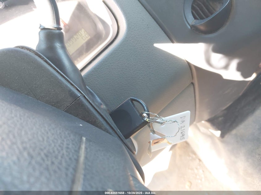 2005 Ford F-150 Stx/Xl/Xlt VIN: 1FTRX12W15FB09551 Lot: 43551658