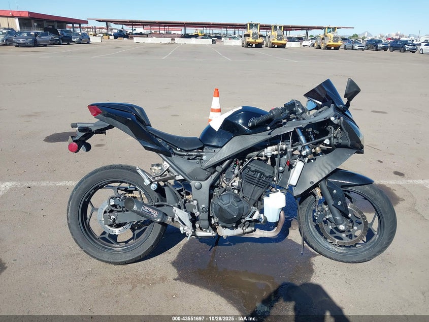 2014 Kawasaki Ex300 A VIN: JKAEX8A19EA005748 Lot: 43551697