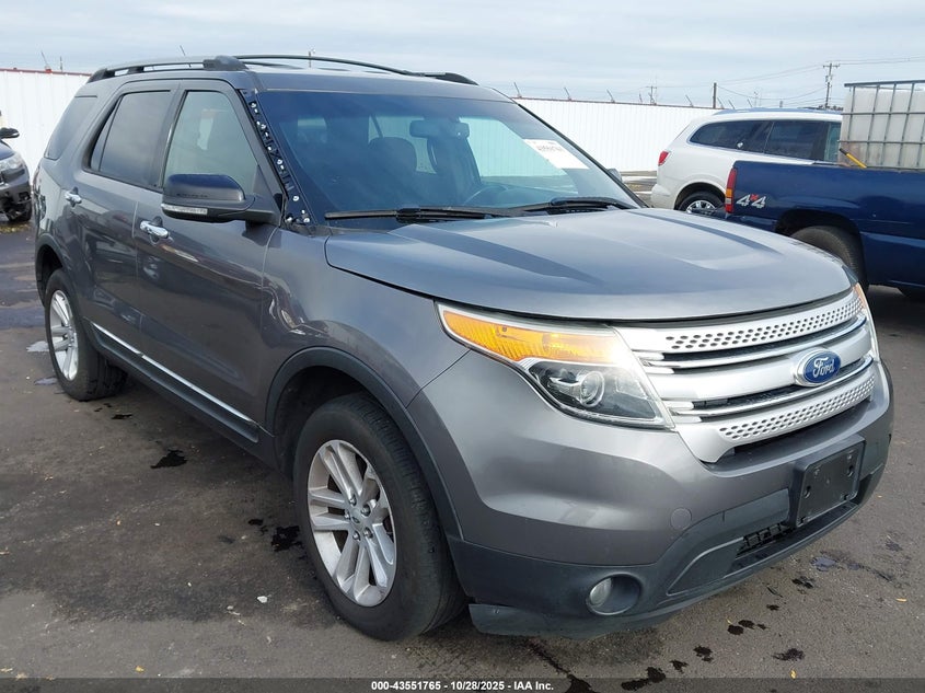 FORD EXPLORER XLT
