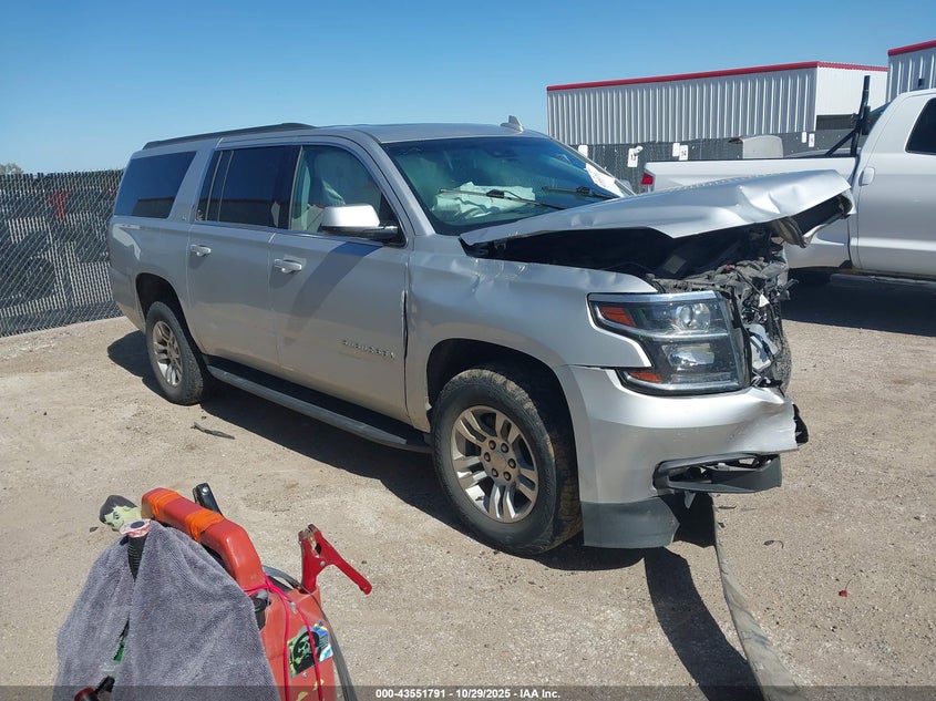 CHEVROLET SUBURBAN LT