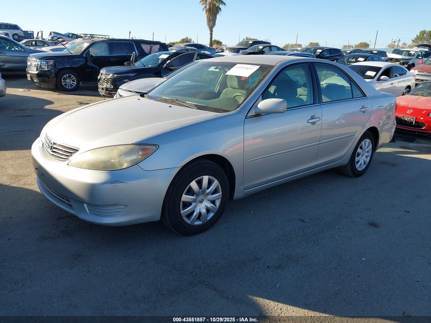 4T1BE32K25U540889 2005 TOYOTA CAMRY photo no. 2