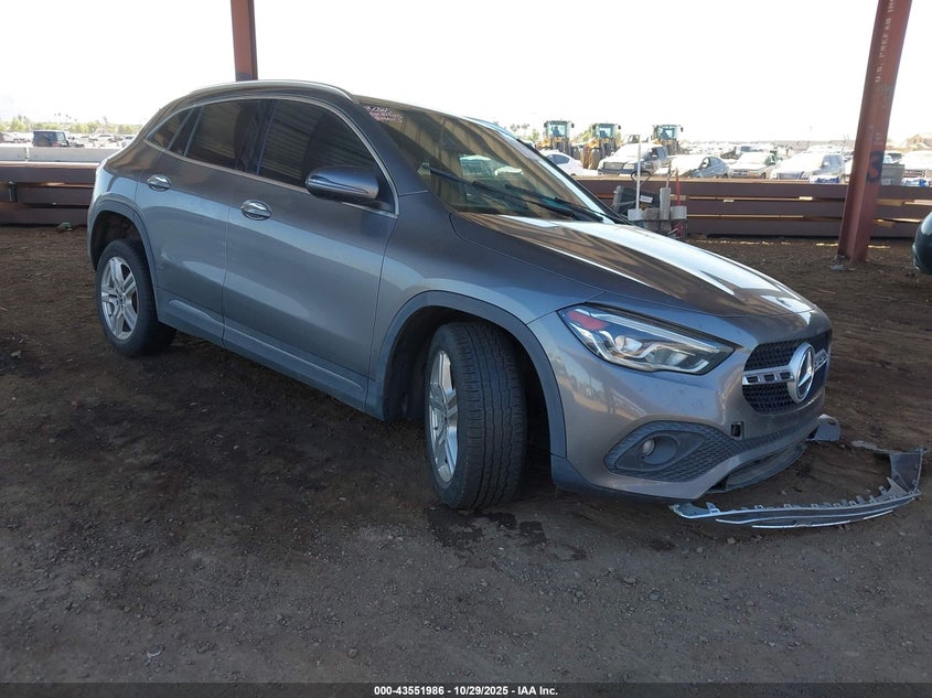 MERCEDES-BENZ GLA-CLASS 4MATIC