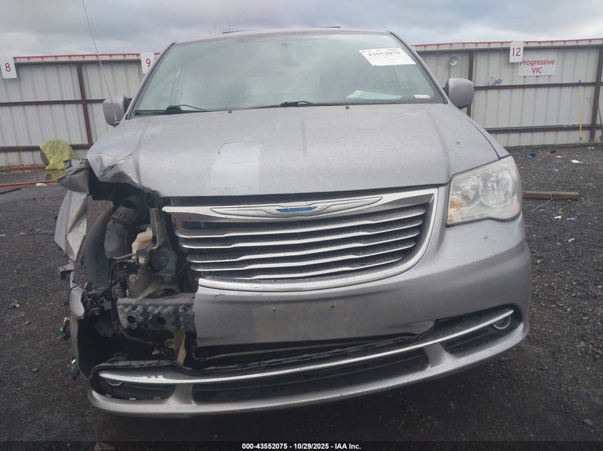 2016 Chrysler Town & Country Touring-L VIN: 2C4RC1CG2GR282784 Lot: 43552075