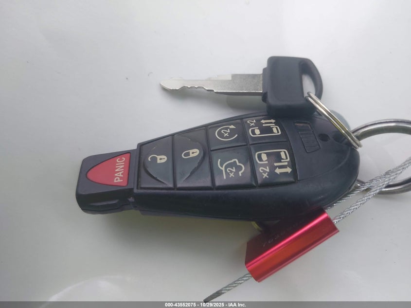 2016 Chrysler Town & Country Touring-L VIN: 2C4RC1CG2GR282784 Lot: 43552075