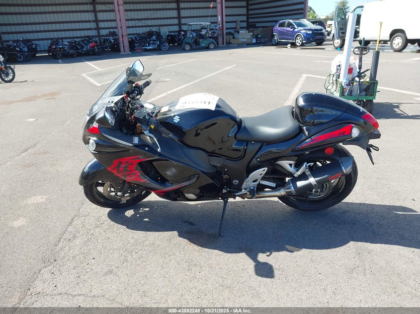 2011 Suzuki Gsx1300 R VIN: JS1GX72A0B2101002 Lot: 43552246