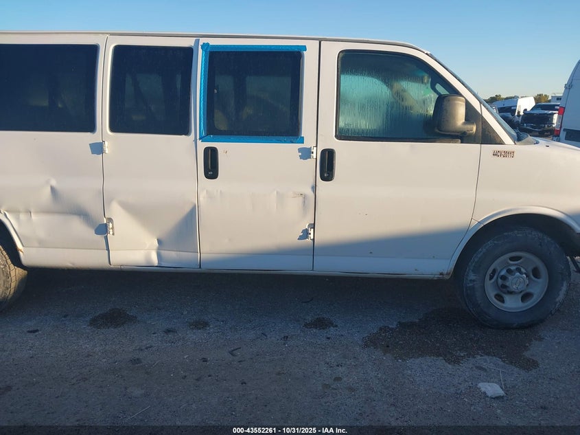 2020 Chevrolet Express Passenger Rwd 3500 Extended Wheelbase Ls VIN: 1GAZGNFG1L1272777 Lot: 43552261