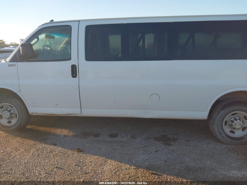 2020 Chevrolet Express Passenger Rwd 3500 Extended Wheelbase Ls VIN: 1GAZGNFG1L1272777 Lot: 43552261