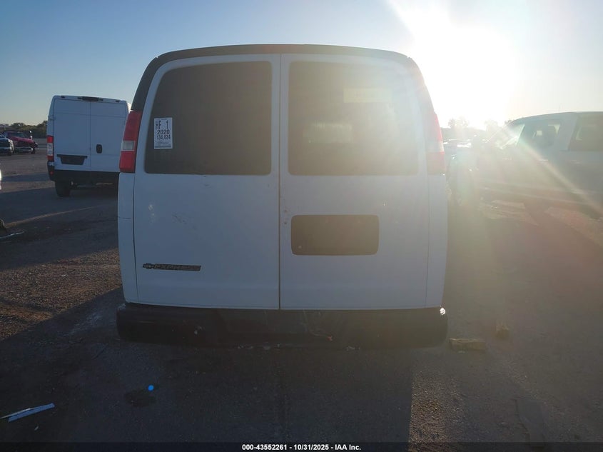 2020 Chevrolet Express Passenger Rwd 3500 Extended Wheelbase Ls VIN: 1GAZGNFG1L1272777 Lot: 43552261