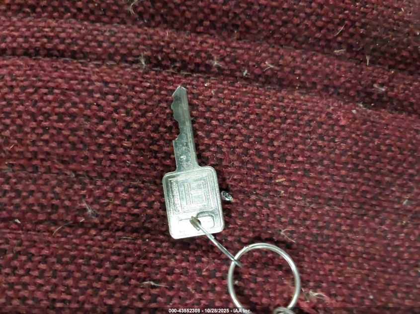 1988 Chevrolet Gmt-400 K1500 VIN: 2GCEK19K4J1276858 Lot: 43552308