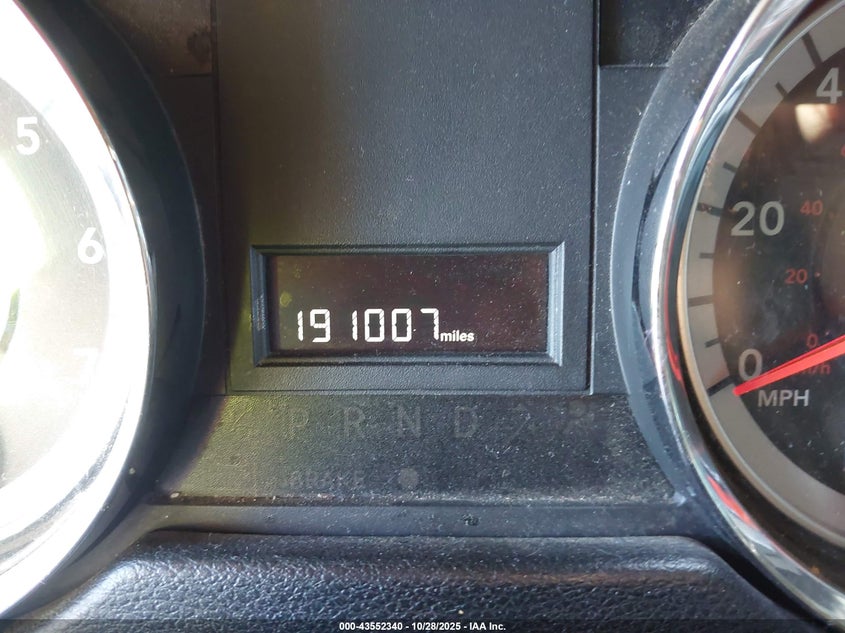 2017 Dodge Grand Caravan Sxt VIN: 2C4RDGCG7HR617670 Lot: 43552340