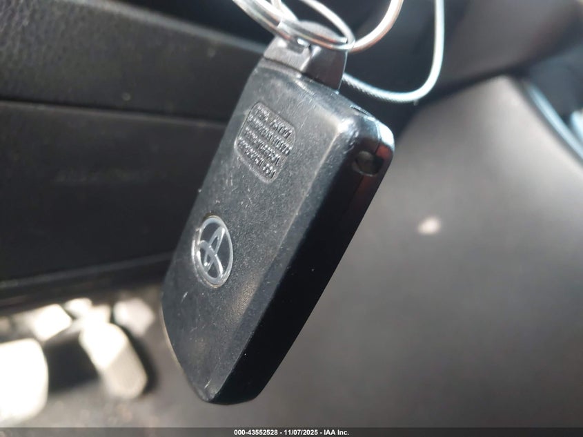 5TDJKRFH9GS283845 2016 TOYOTA HIGHLANDER photo no. 11