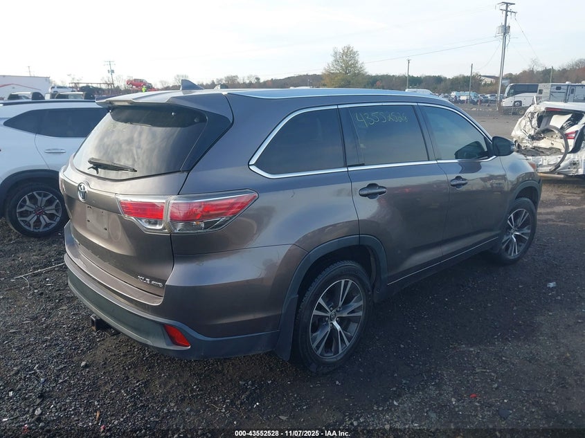 5TDJKRFH9GS283845 2016 TOYOTA HIGHLANDER photo no. 4