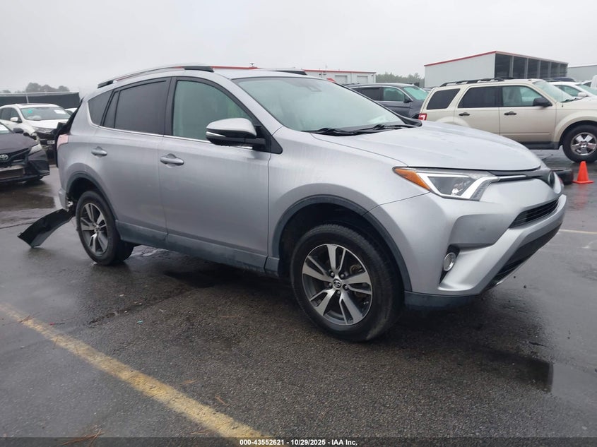 TOYOTA RAV4 XLE