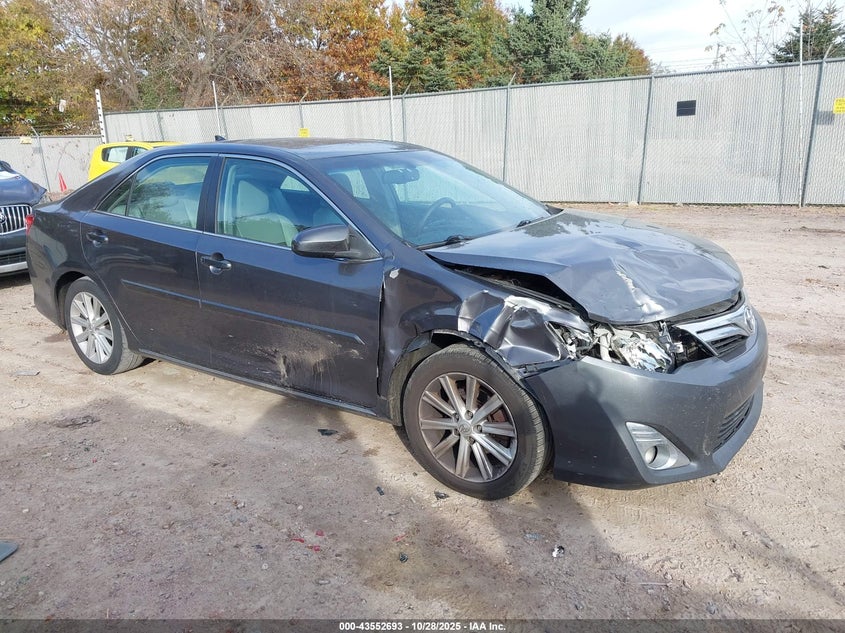 TOYOTA CAMRY XLE V6