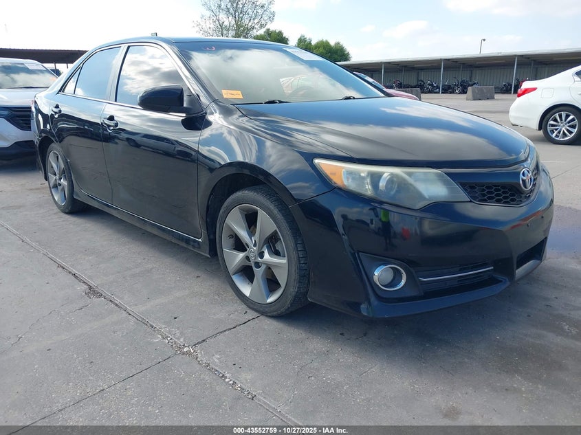 TOYOTA CAMRY SE SPORT