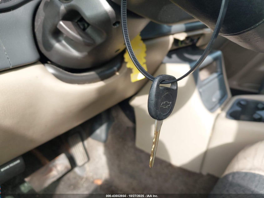 2002 Chevrolet Avalanche 1500 VIN: 3GNEC13T22G216530 Lot: 43552854