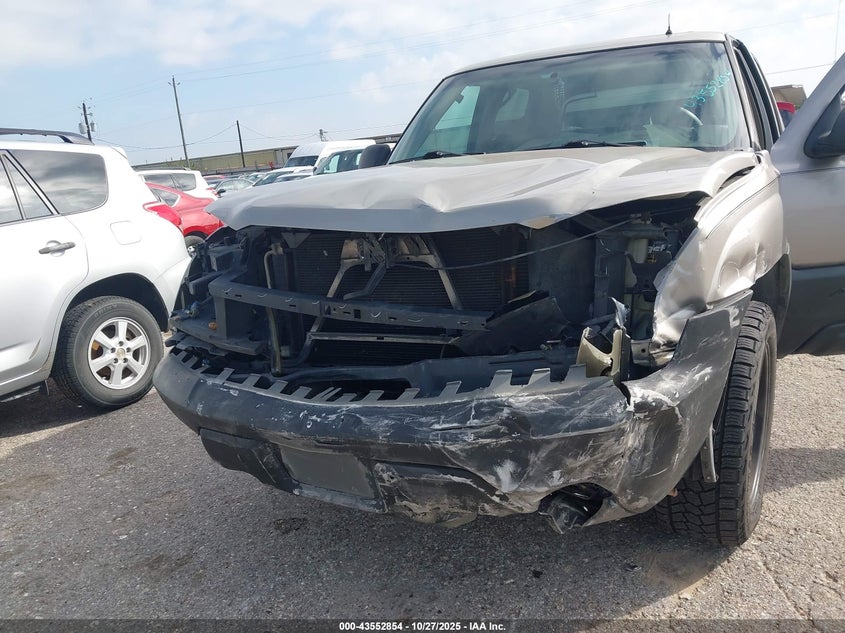 2002 Chevrolet Avalanche 1500 VIN: 3GNEC13T22G216530 Lot: 43552854