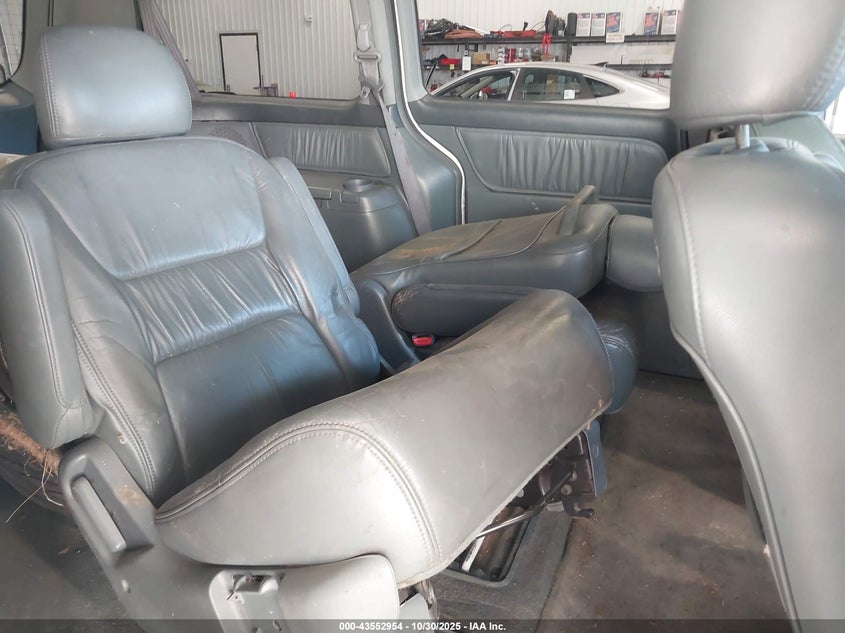 2002 Honda Odyssey Ex-L VIN: 5FNRL18972B029958 Lot: 43552954