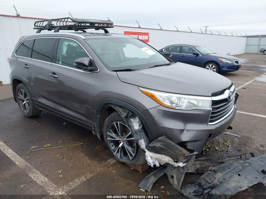 TOYOTA HIGHLANDER XLE V6