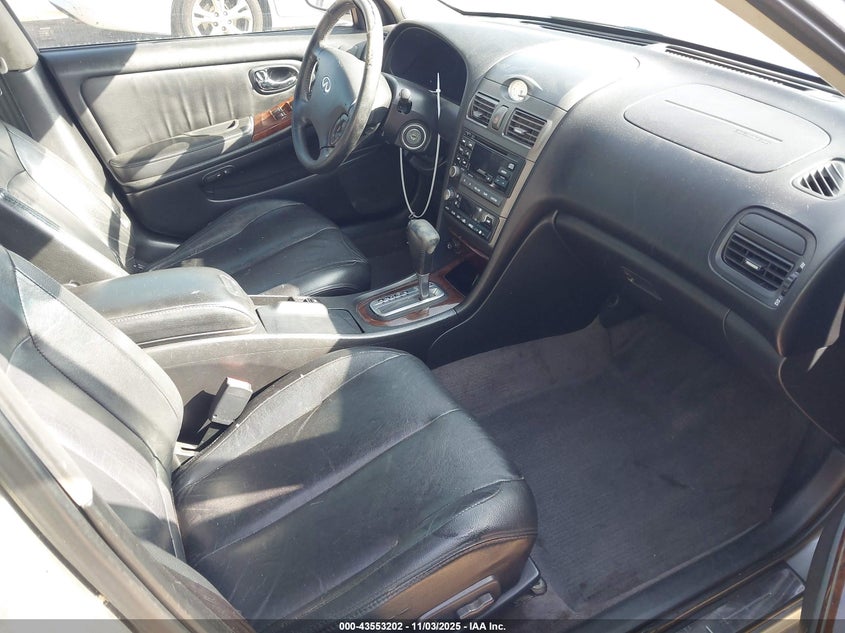 JNKCA31AX1T021293 2001 INFINITI I photo no. 5