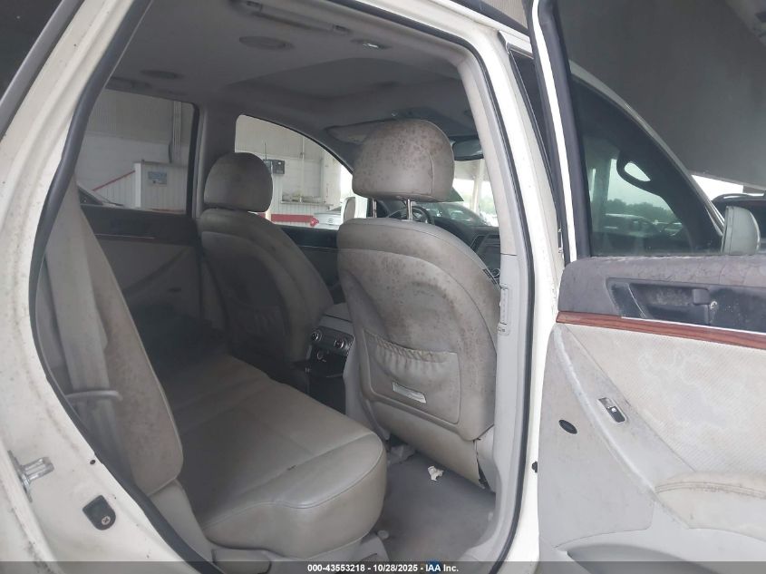 2008 Hyundai Veracruz Gls/Limited/Se VIN: KM8NU13CX8U032413 Lot: 43553218