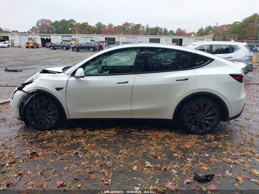 2023 Tesla Model Y Performance Dual Motor All-Wheel Drive VIN: 7SAYGDEF8PF778726 Lot: 43553233